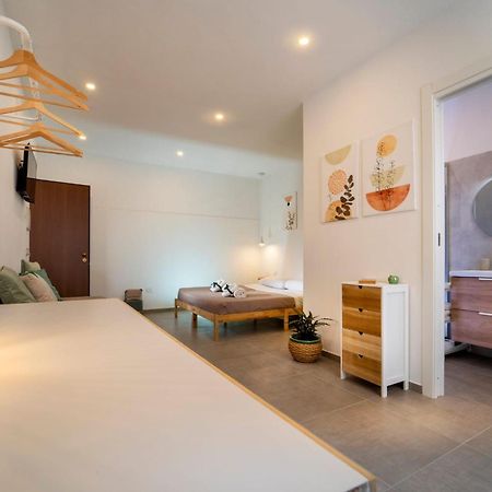 Mameri Central Rooms 卡斯泰拉马莱 外观 照片
