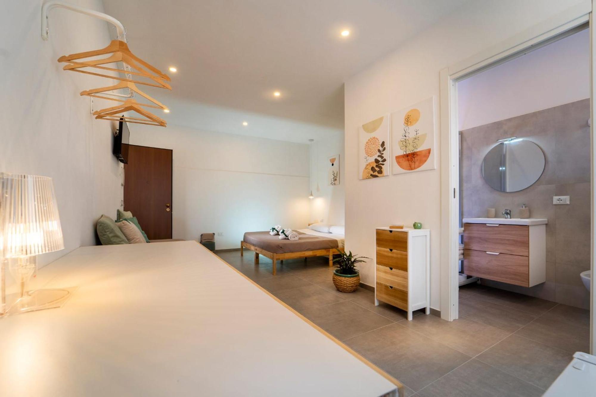 Mameri Central Rooms 卡斯泰拉马莱 外观 照片