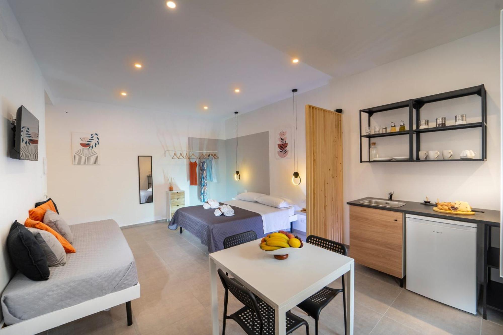Mameri Central Rooms 卡斯泰拉马莱 外观 照片